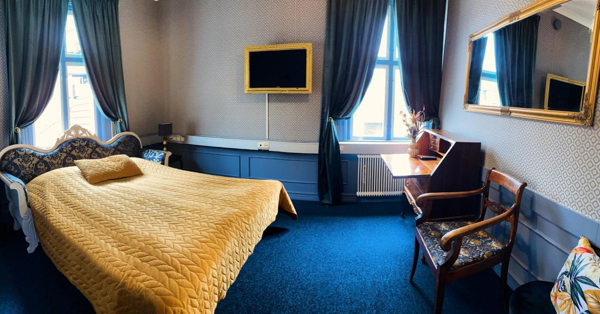 Jaernvaegshotellet B&B Skara Ngoại thất bức ảnh